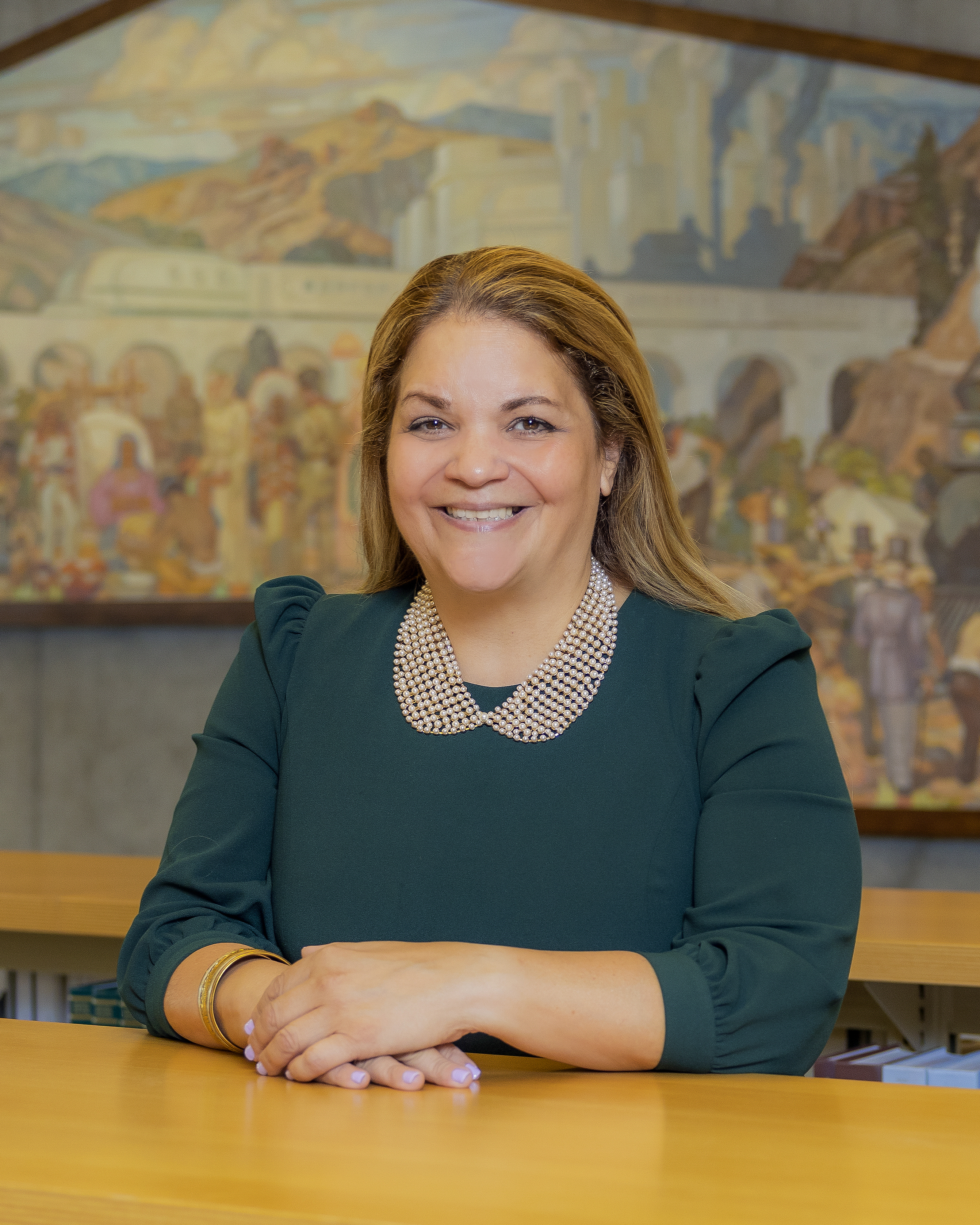 Dr. Vanya Quiñones