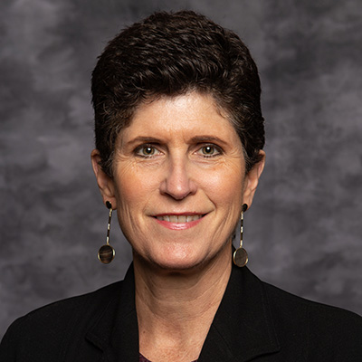Photo of Lynn Mahoney