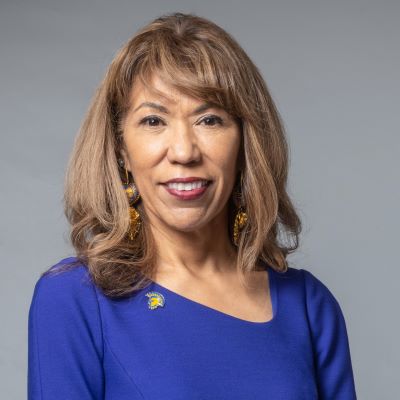 Photo of Cynthia Teniente-Matson