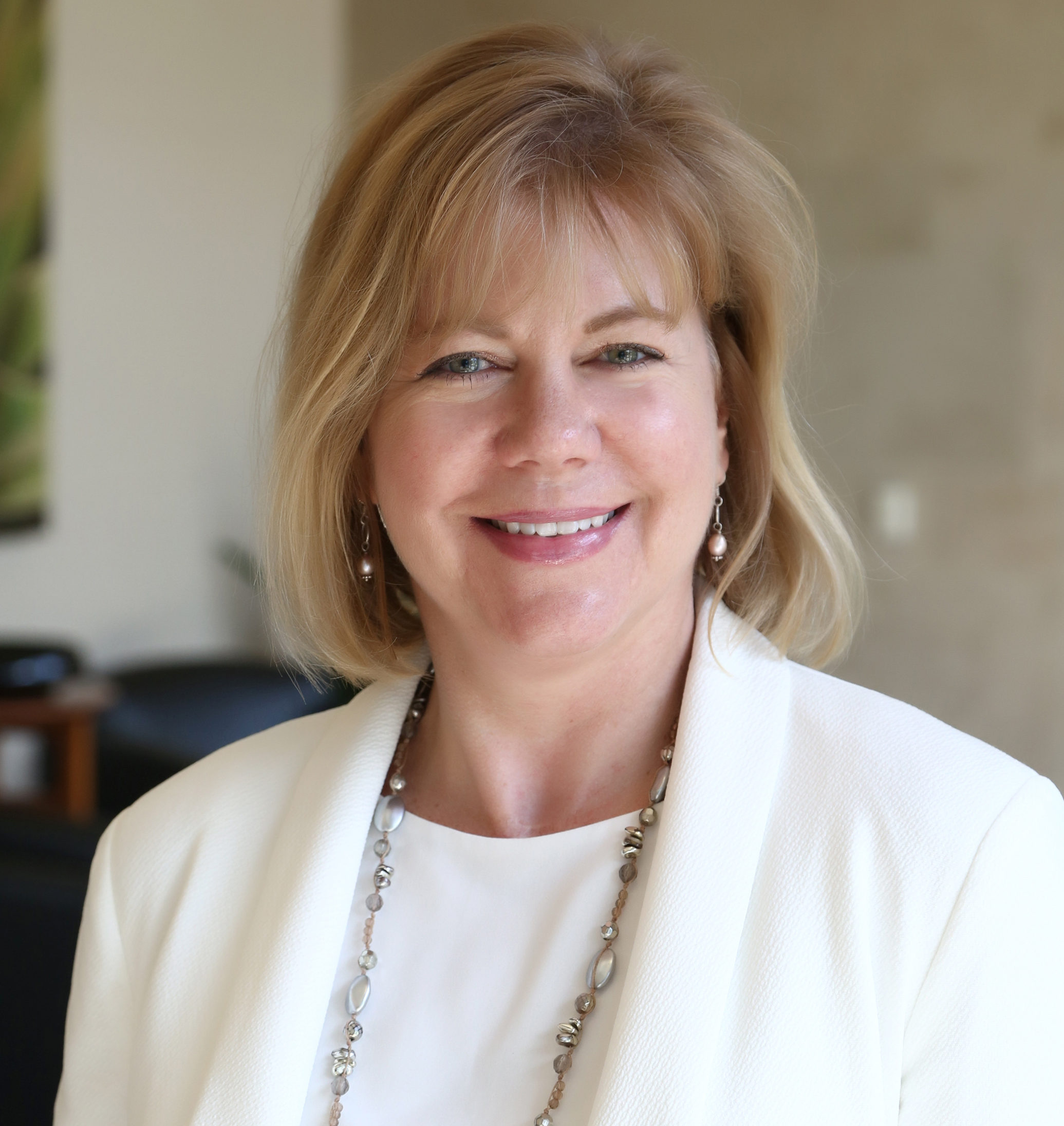 Dr. Krista Kamer